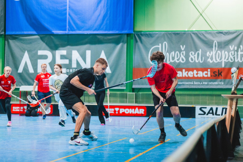 Šport spája generácie: Štvrtý ročník florbalového turnaja v Trenčíne